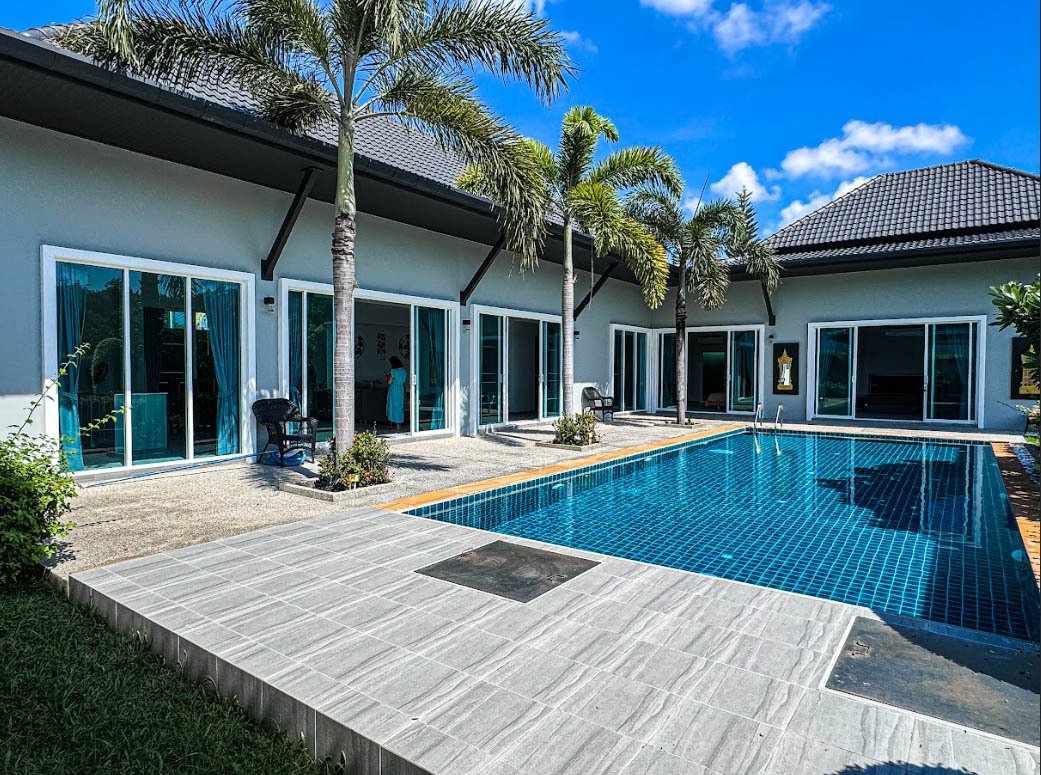 Villa in Choeng Thale, Phuket, Thailand 5 - 15120650