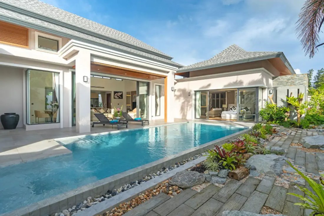 Villa in Choeng Thale, Phuket, Thailand 1 - 15119812