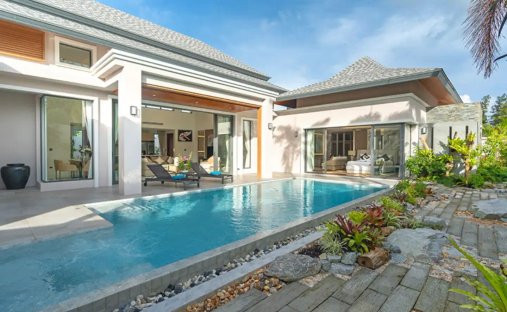 Villa in Choeng Thale, Phuket, Thailand 1