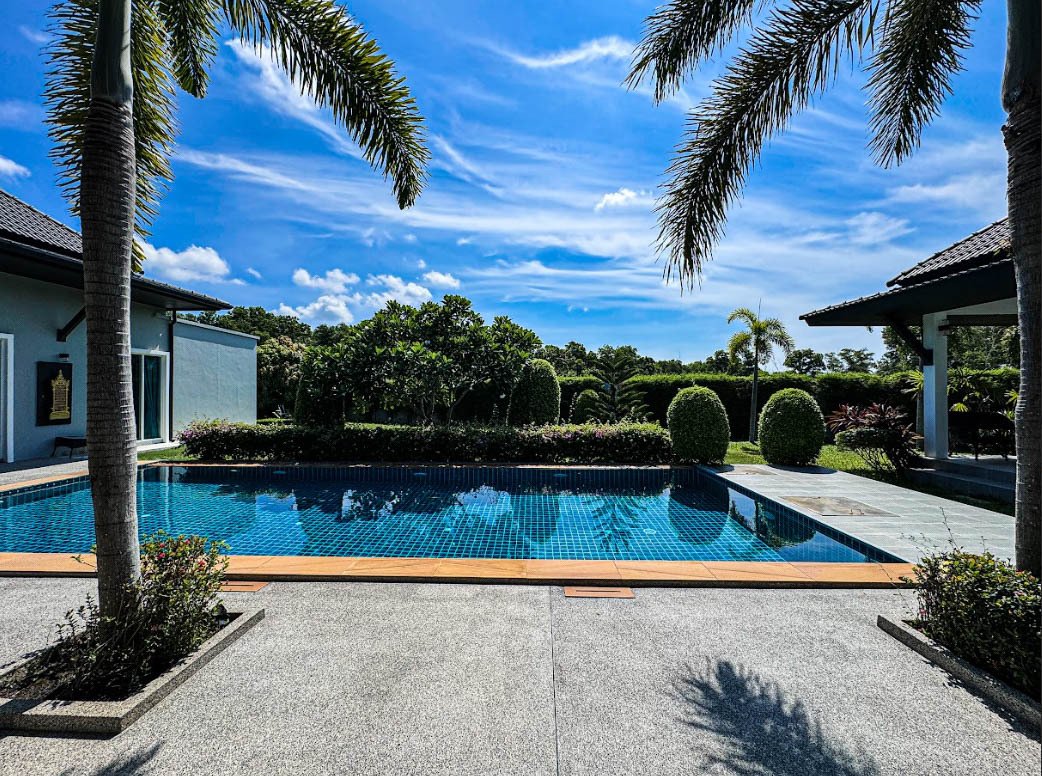 Villa in Choeng Thale, Phuket, Thailand 3 - 15120650