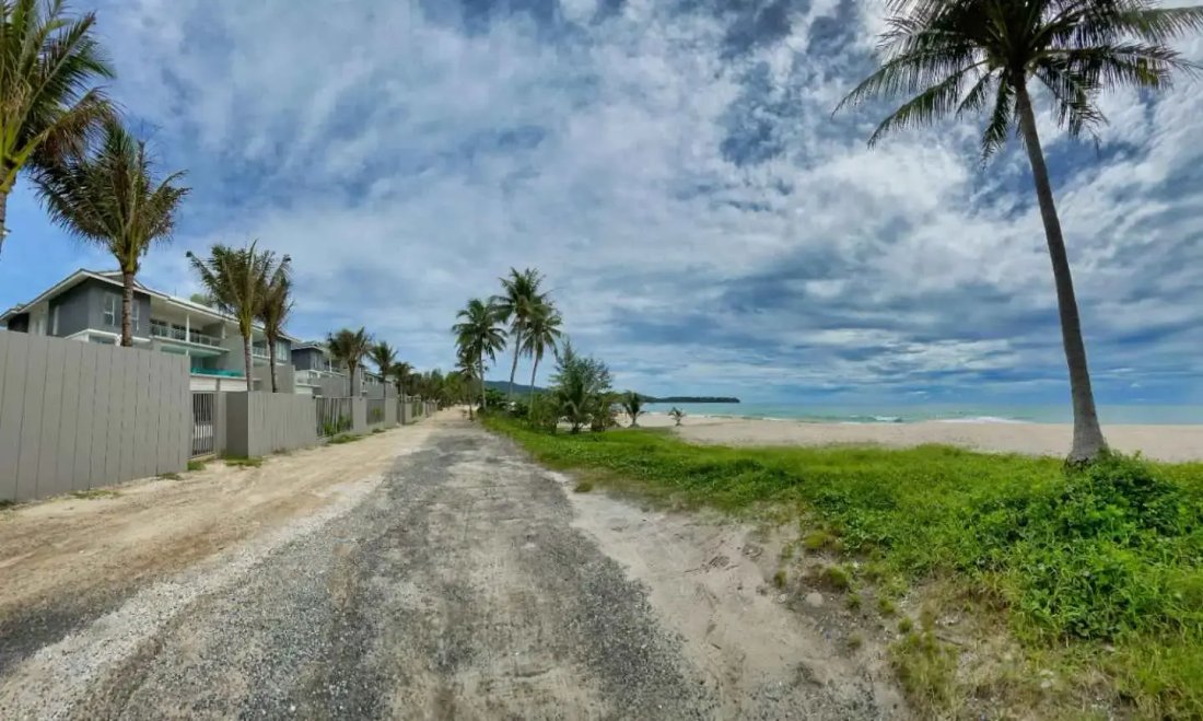 Condo in Choeng Thale, Phuket, Thailand 4 - 15119796