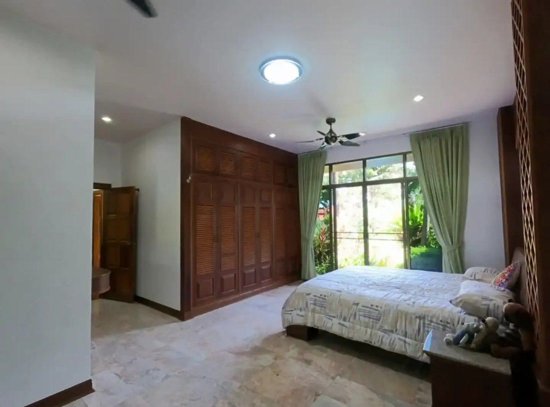 Villa in Chalong, Phuket, Thailand 5 - 15120245