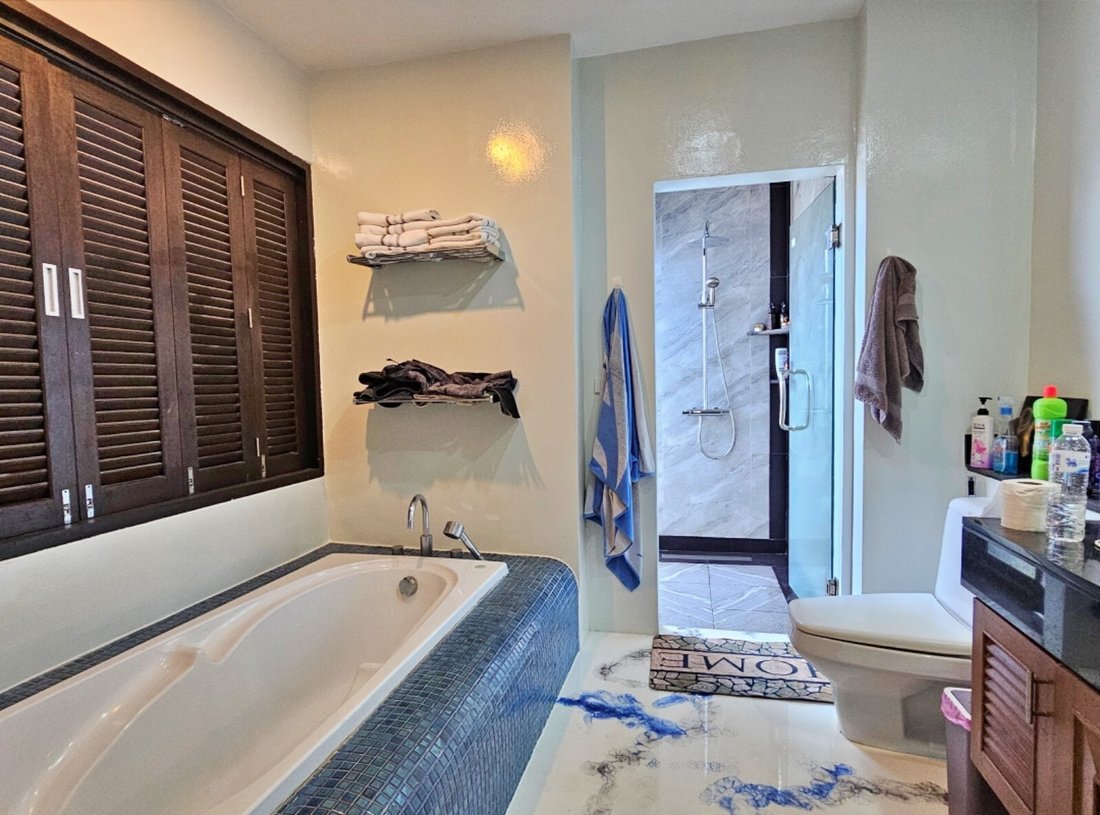 Villa in Choeng Thale, Phuket, Thailand 4 - 15120641