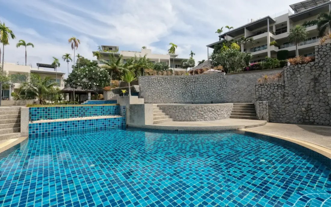 Condo in Choeng Thale, Phuket, Thailand 1 - 15120388
