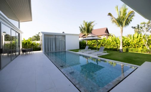 Villa in Thep Krasatti, Phuket, Thailand 1