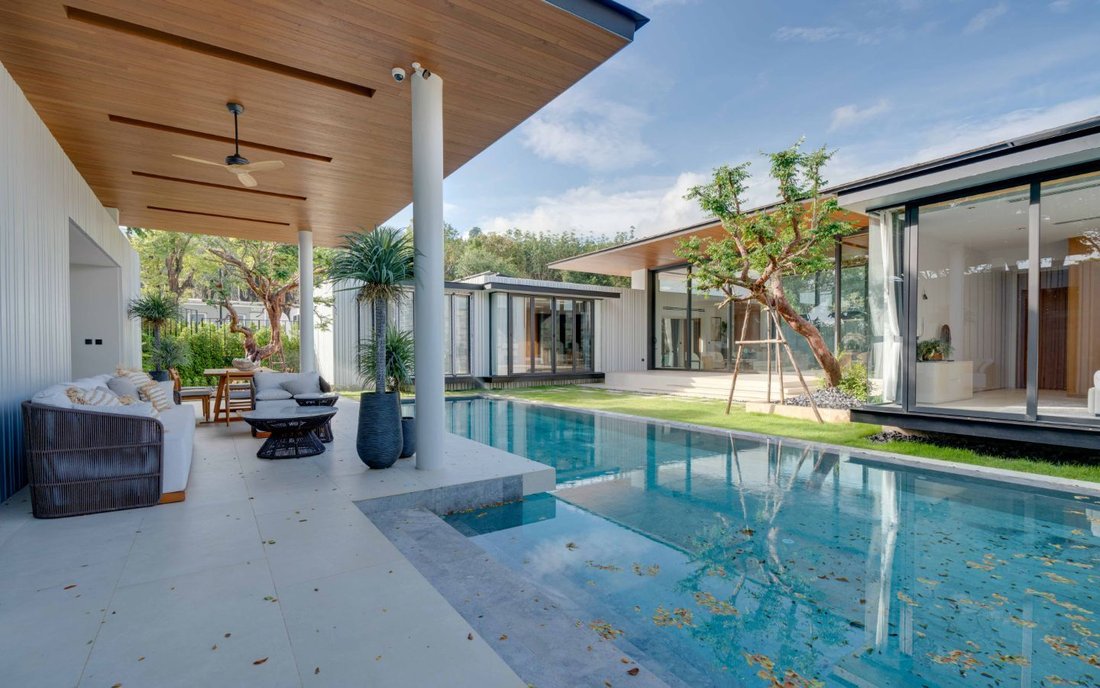 Villa in Thep Krasatti, Phuket, Thailand 1 - 15120560