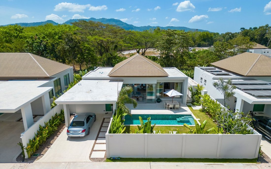 Villa in Choeng Thale, Phuket, Thailand 1 - 15120557