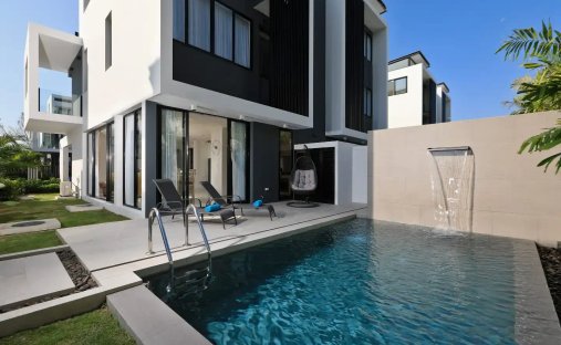 Villa in Choeng Thale, Phuket, Thailand 1