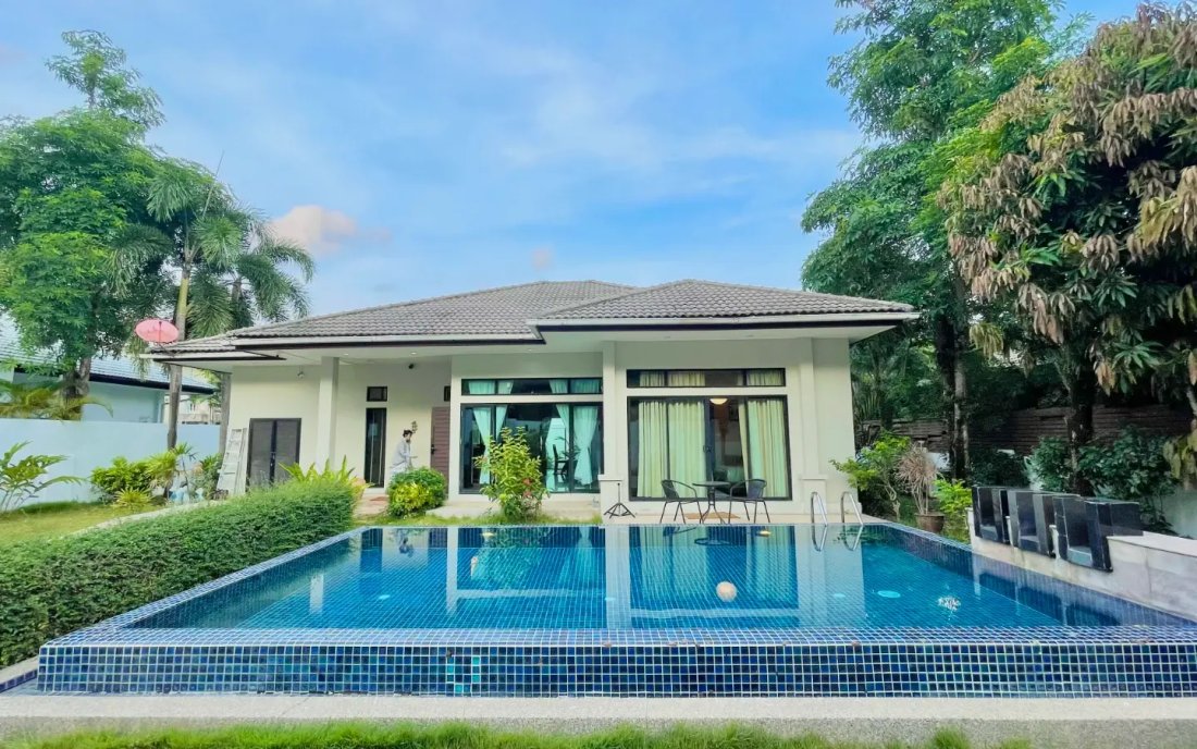 Villa in Choeng Thale, Phuket, Thailand 2 - 15120486