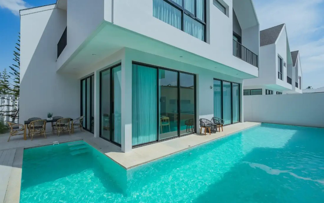 Villa in Choeng Thale, Phuket, Thailand 1 - 15120437