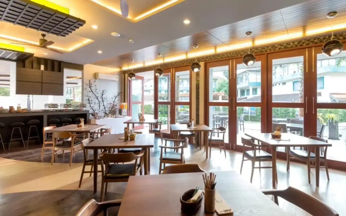 Condo in Choeng Thale, Phuket, Thailand 3 - 15120341