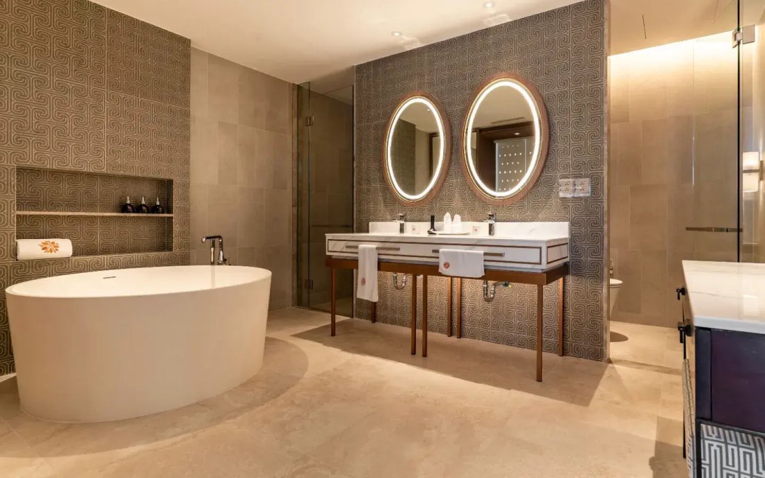 Condo in Choeng Thale, Phuket, Thailand 2 - 15120480