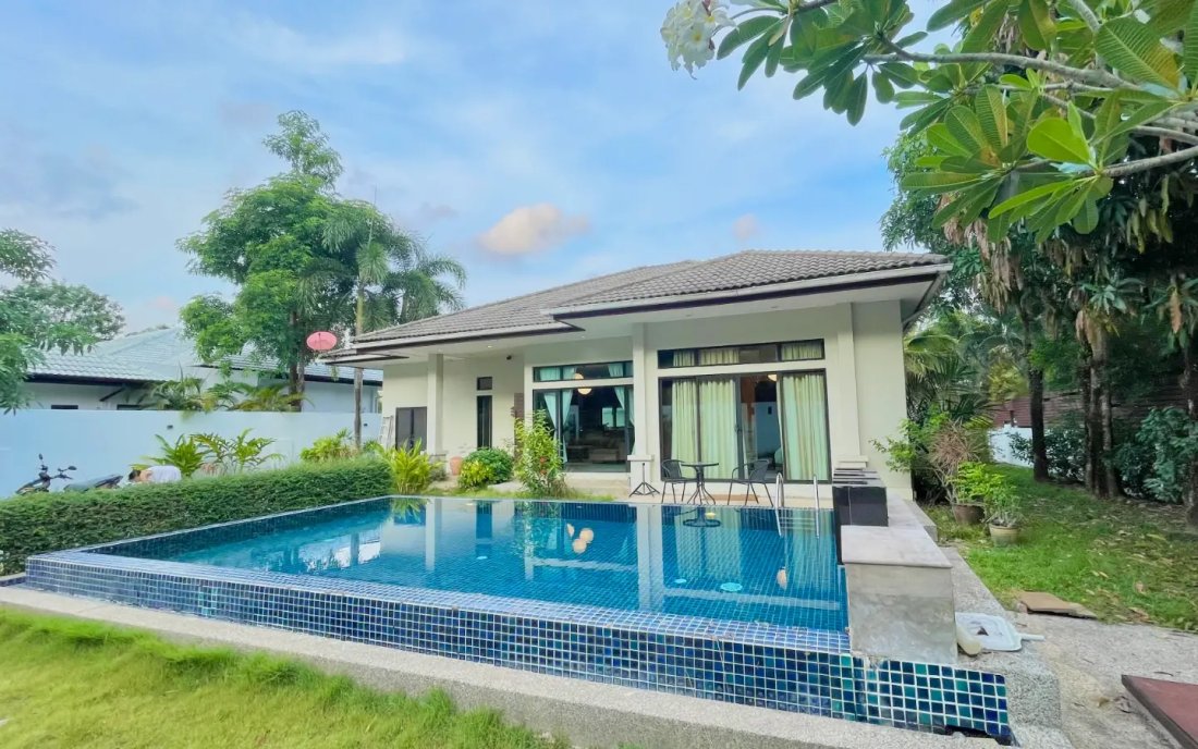 Villa in Choeng Thale, Phuket, Thailand 1 - 15120486