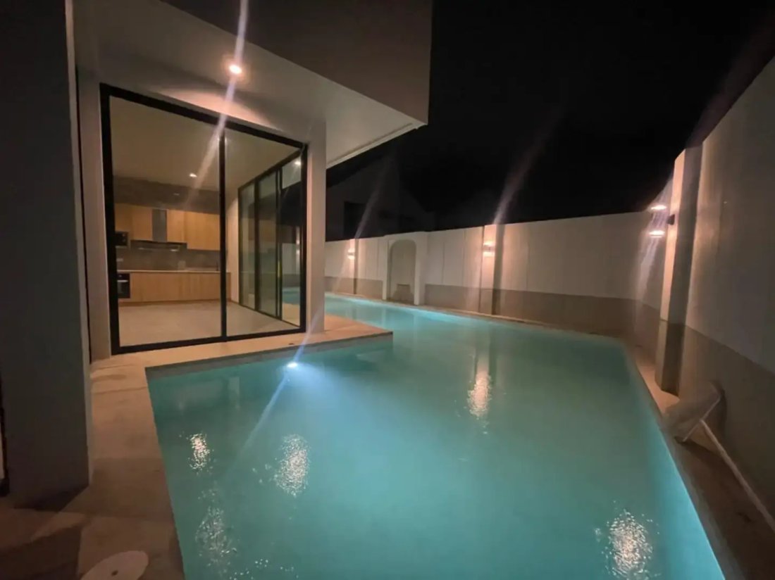 Villa in Choeng Thale, Phuket, Thailand 1 - 15119743