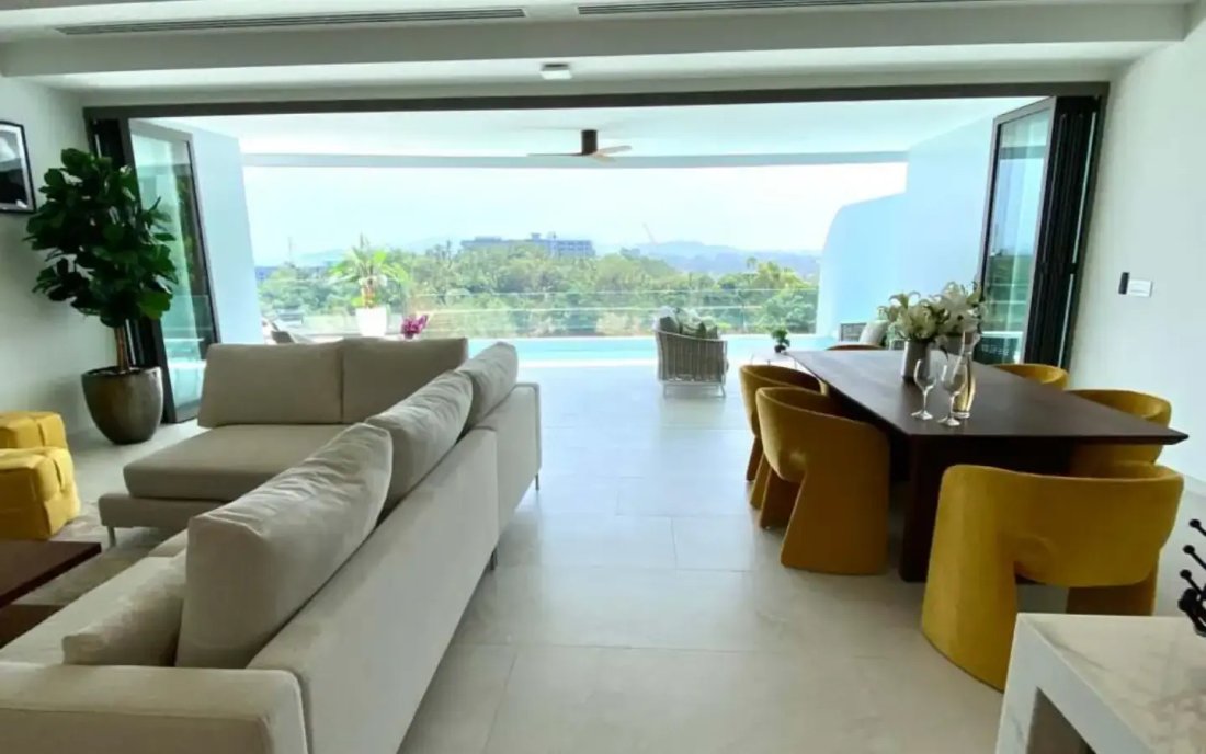 Condo in Choeng Thale, Phuket, Thailand 1 - 15120472
