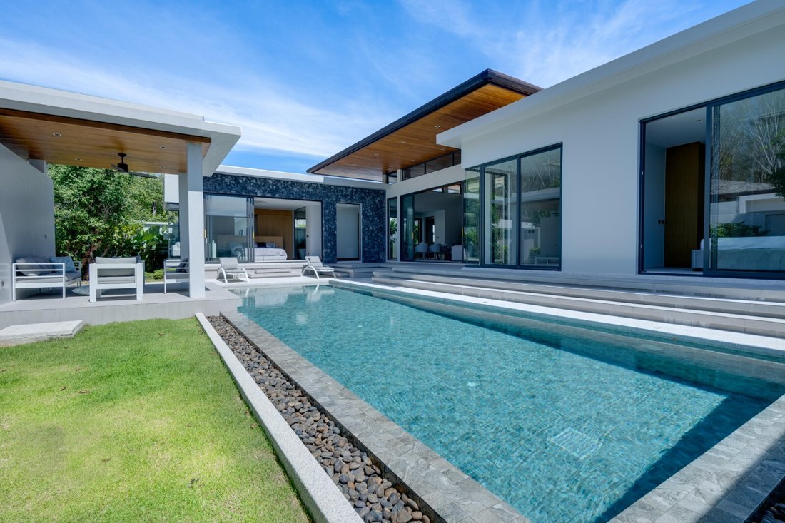 Villa in Si Sunthon, Phuket, Thailand 2 - 15120697