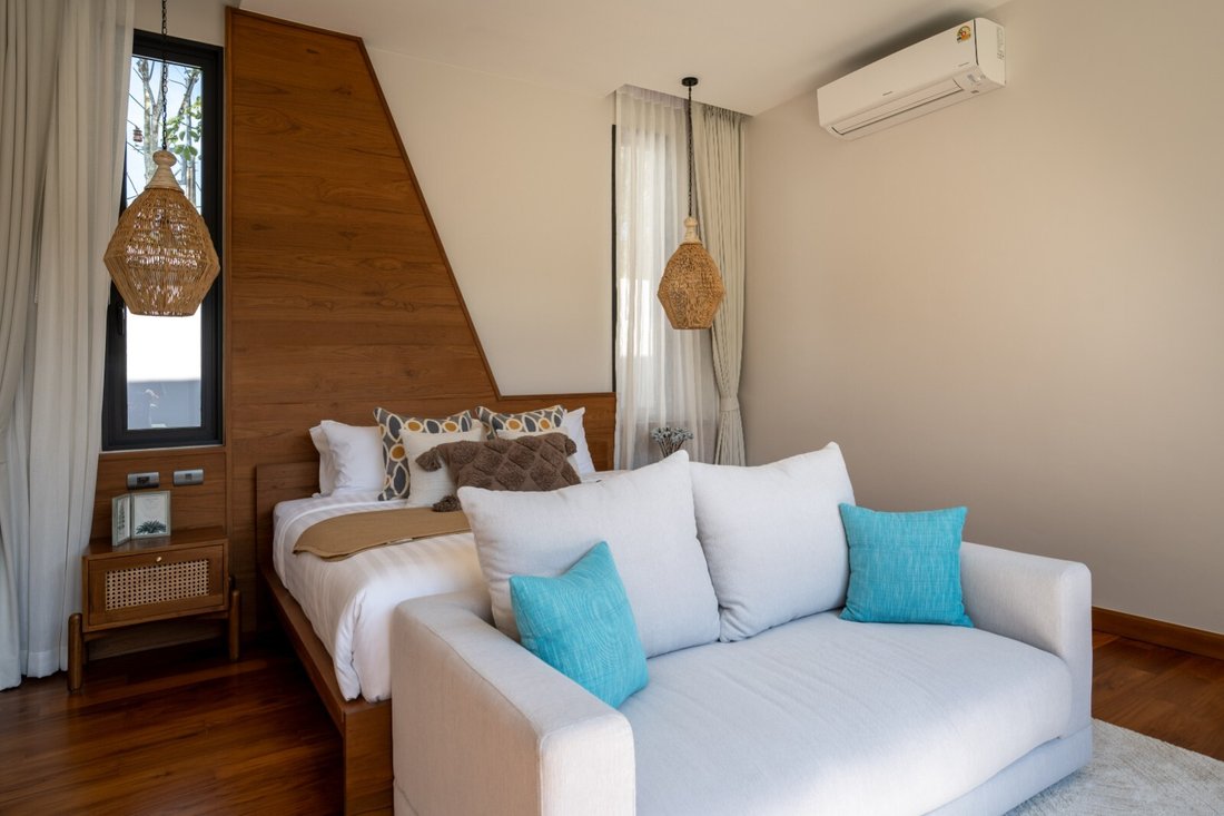 Villa in Choeng Thale, Phuket, Thailand 3 - 15120347