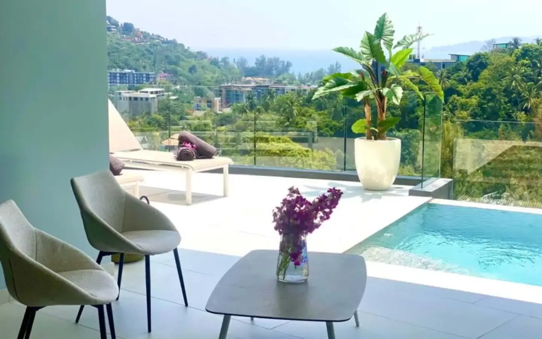 Condo in Choeng Thale, Phuket, Thailand 2 - 15120472