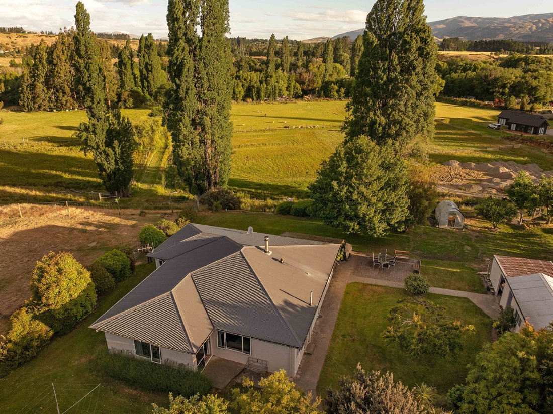 Farm Ranch in Albert Town, Otago, New Zealand 2 - 15121055