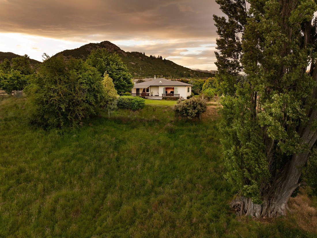 Farm Ranch in Albert Town, Otago, New Zealand 3 - 15121055