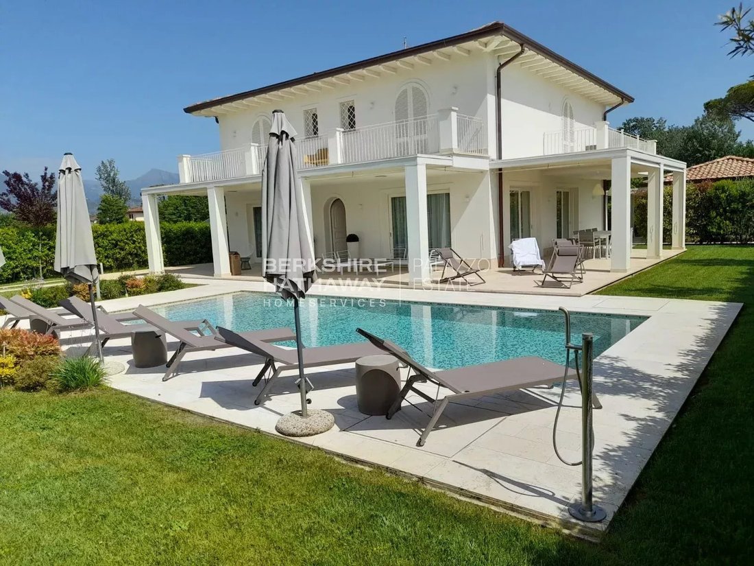 Villa in Pietrasanta, Tuscany, Italy 1 - 11625918