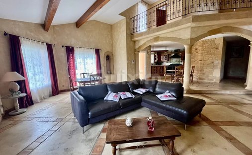 House in Liergues, Porte des Pierres Dorees, France 1