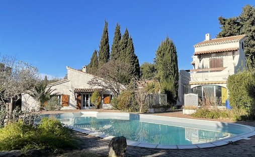 Villa in ZI Le Tubé-La Bayanne, Istres, France 1