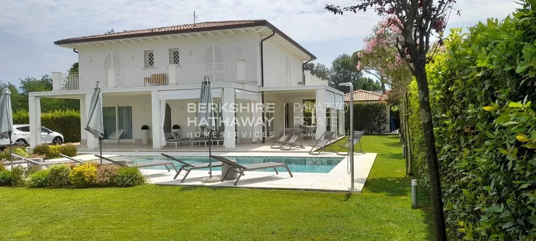 Villa in Pietrasanta, Tuscany, Italy 5 - 11625918