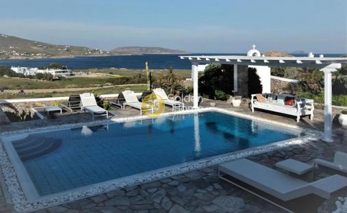 House in Ano Mera Community, Aegean, Greece 1