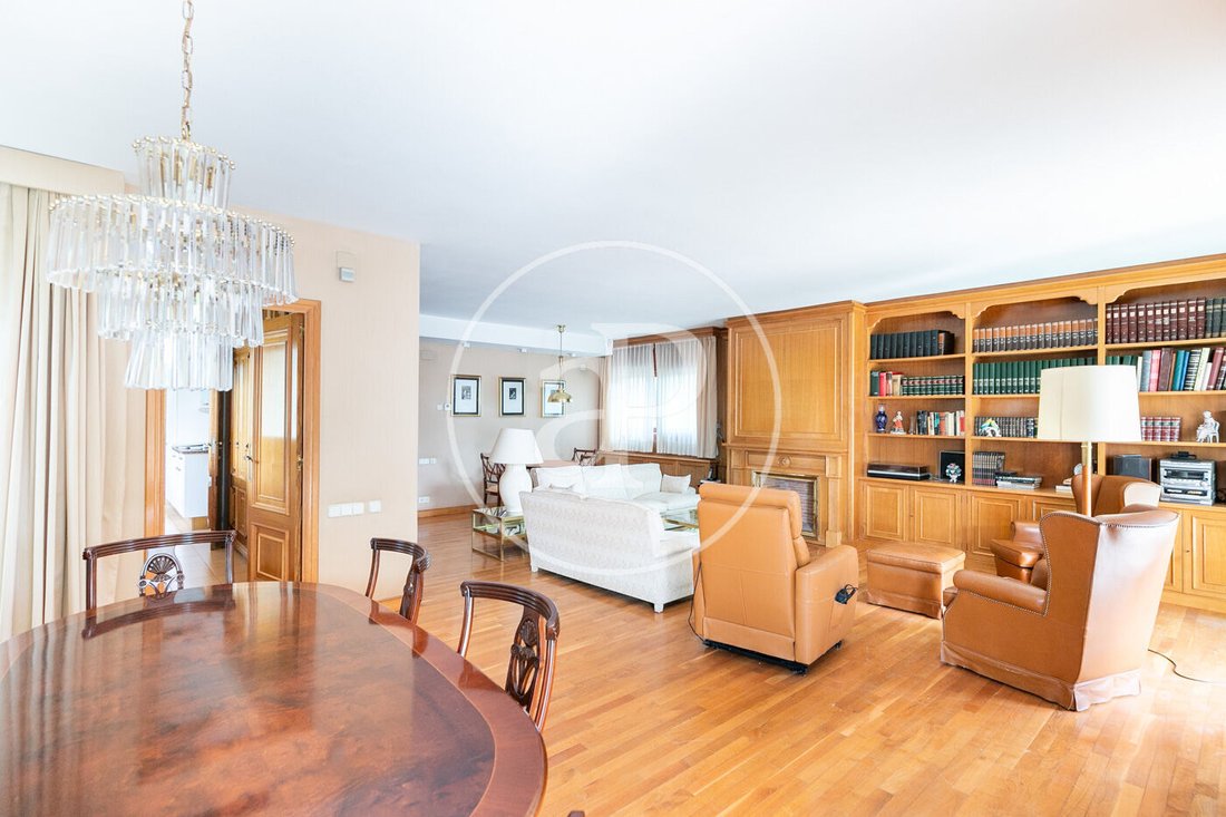 Villa in Esplugues de Llobregat, Catalonia, Spain 3 - 15122474
