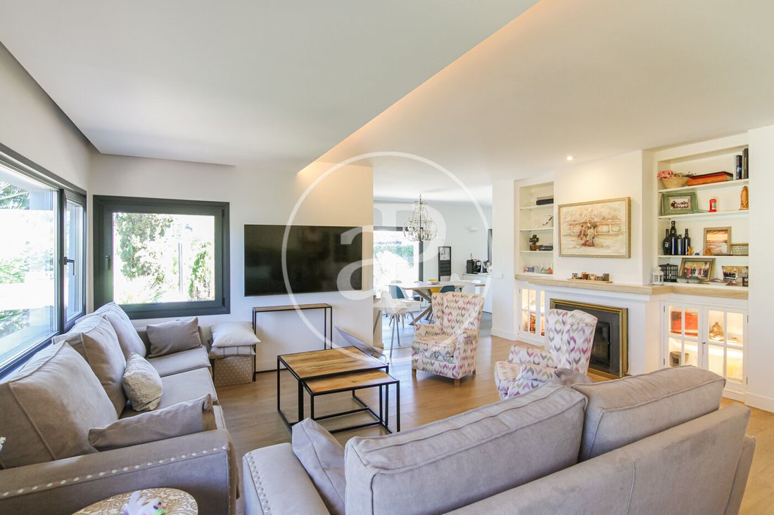Villa in Madrid, Community of Madrid, Spain 2 - 15122296