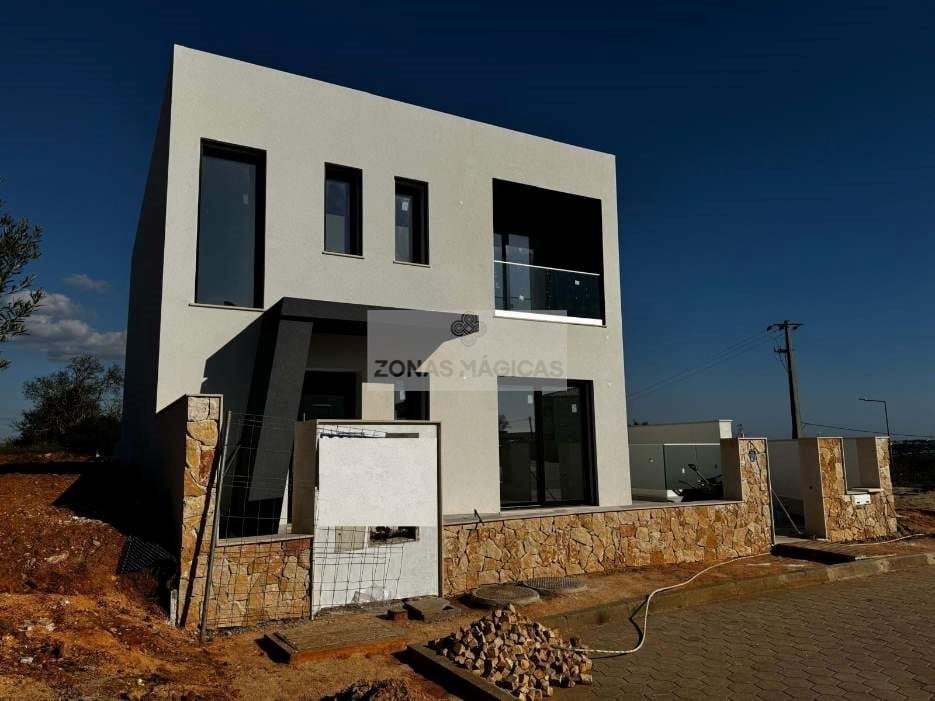 Villa in Mexilhoeira Grande, Algarve, Portugal 1 - 15120955