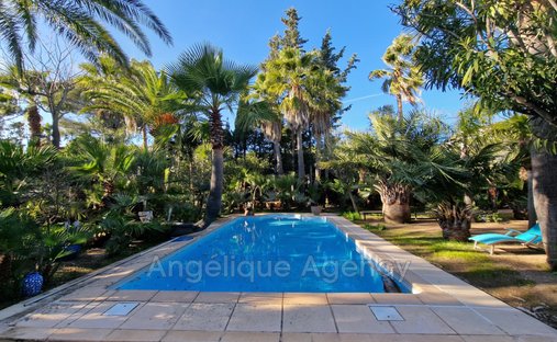 Villa en Fréjus, Provenza-Alpes-Costa Azul, Francia 1