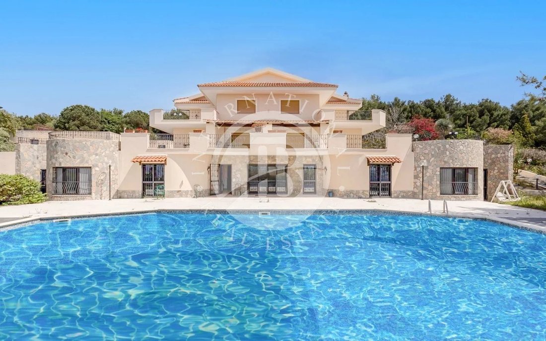 Villa in Faro-Massa-Orto Liuzzo, Messina, Sicily 1 - 15121432