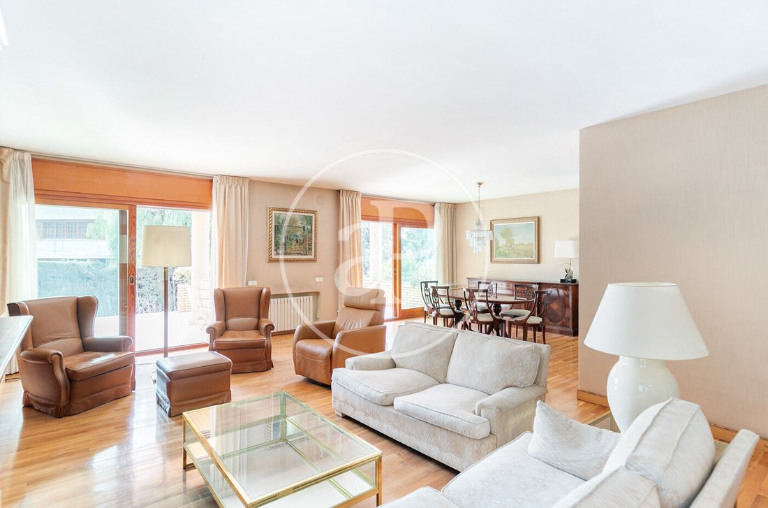 Villa in Esplugues de Llobregat, Catalonia, Spain 2 - 15122474