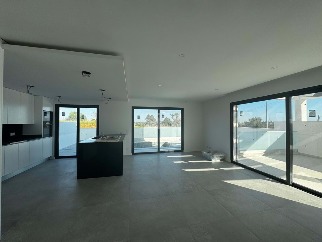 Villa in Mexilhoeira Grande, Algarve, Portugal 4 - 15120955