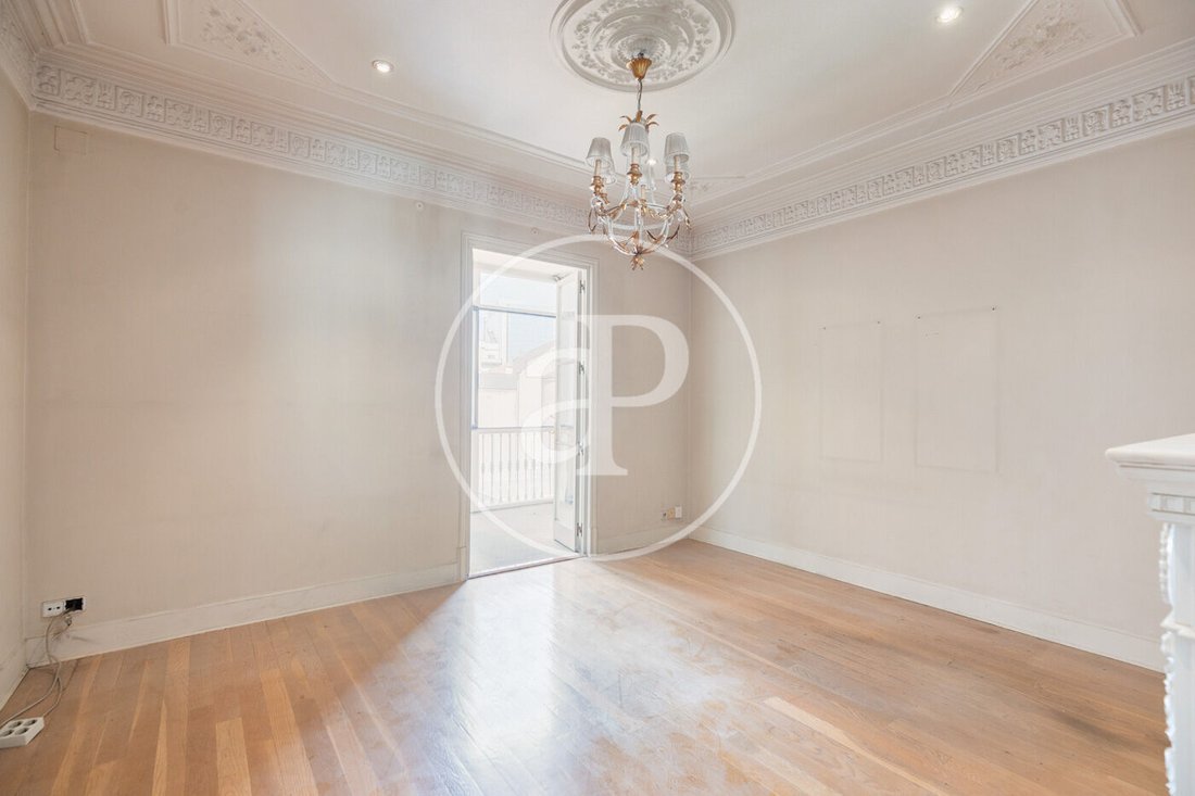 Apartment in Eixample, Barcelona, Spain 5 - 15122243