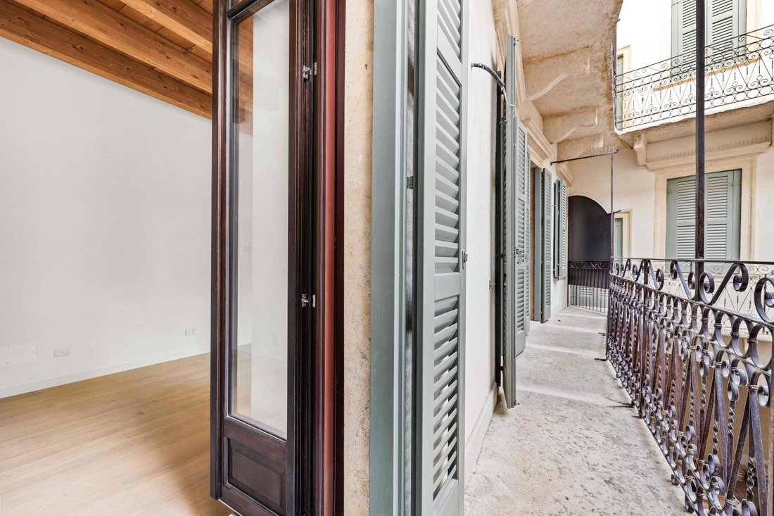 Apartment in Verona, Veneto, Italy 3 - 15124035