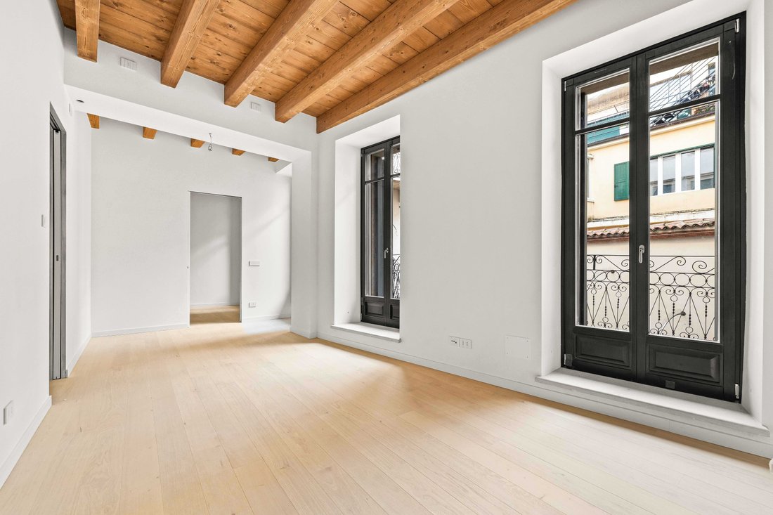 Apartment in Verona, Veneto, Italy 2 - 15124035