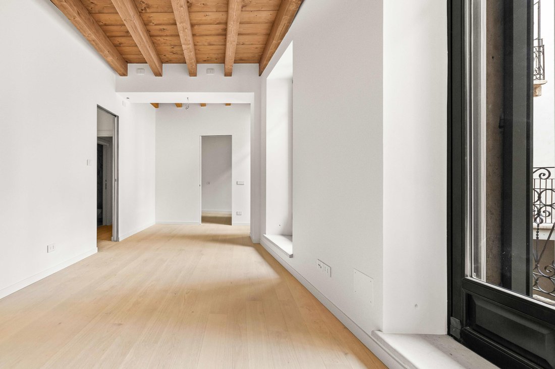 Apartment in Verona, Veneto, Italy 1 - 15124035