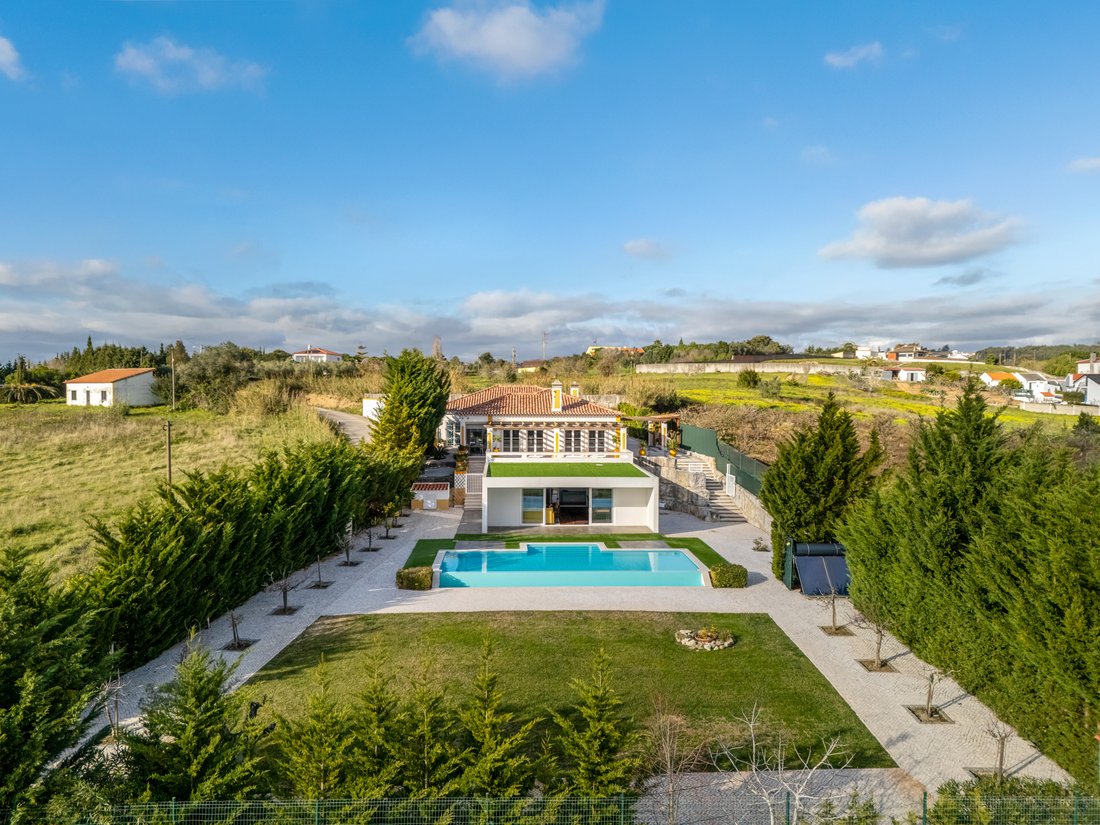 Villa in Leiria, Portugal 1 - 15124033