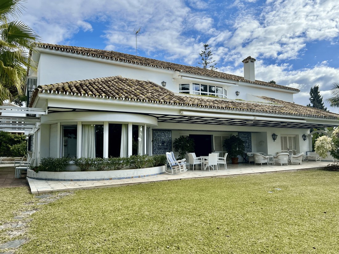 Villa in Marbella, Andalusia, Spain 1 - 15116735