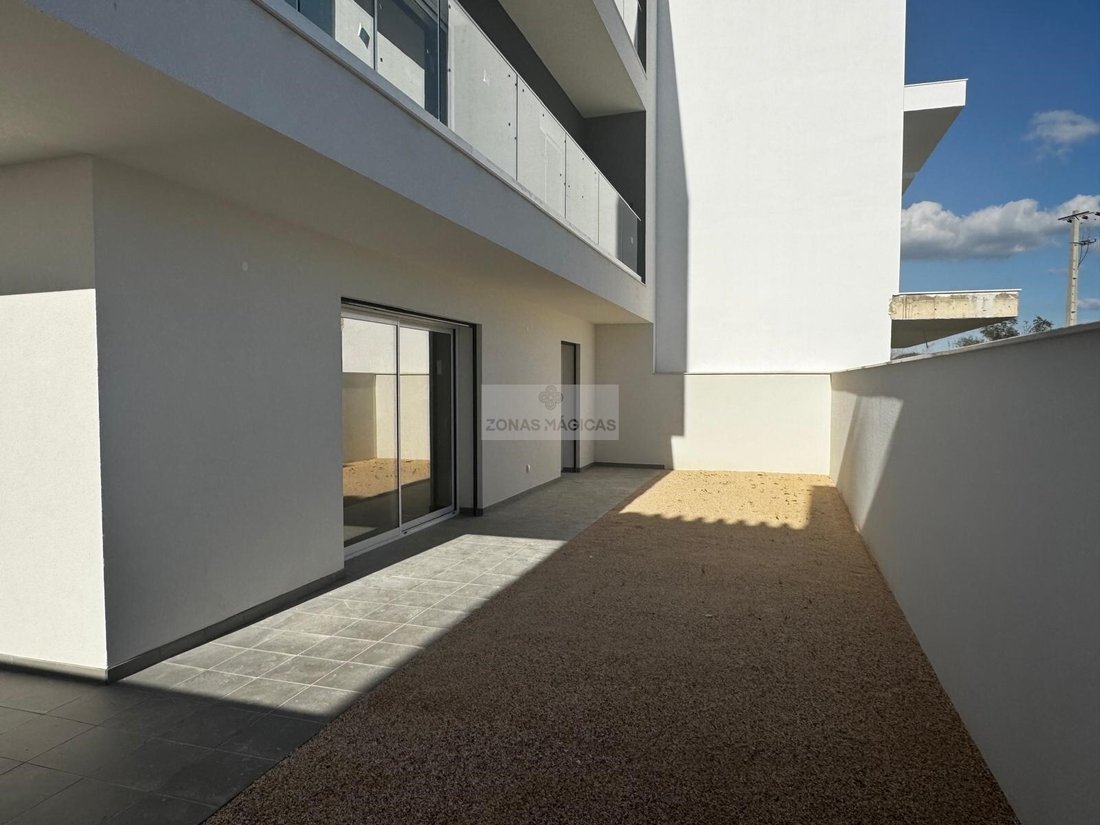 Villa in Mexilhoeira Grande, Algarve, Portugal 2 - 15124608