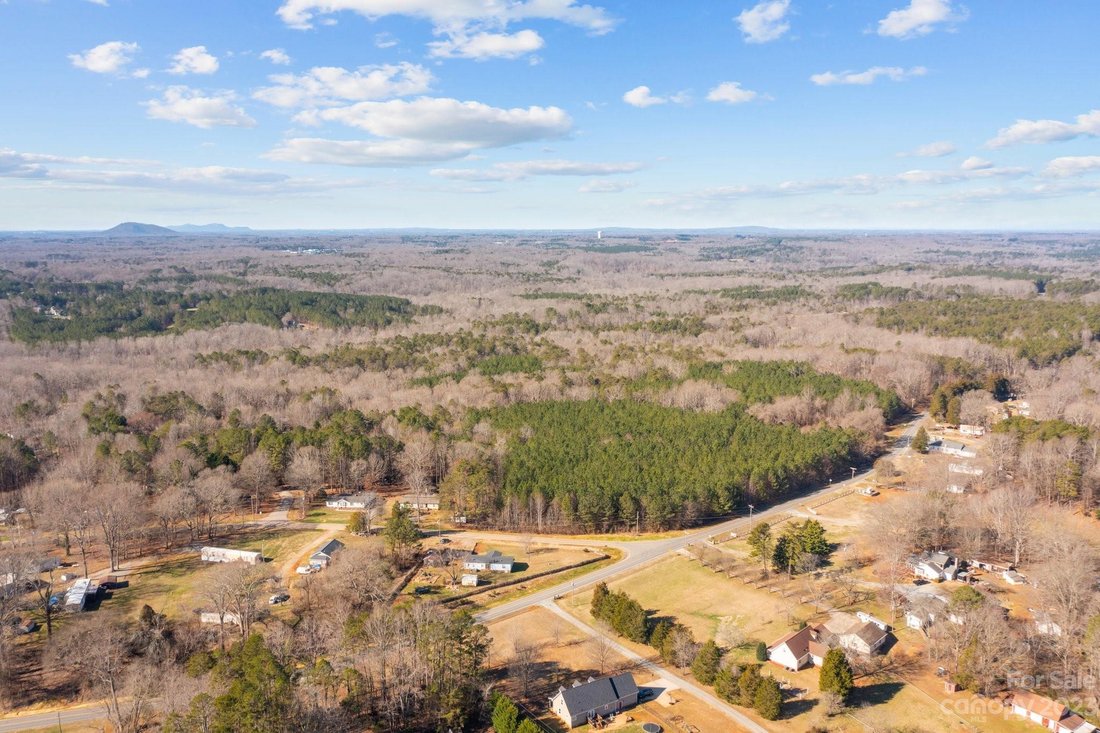Land in Mount Holly, North Carolina, United States 2 - 15126611