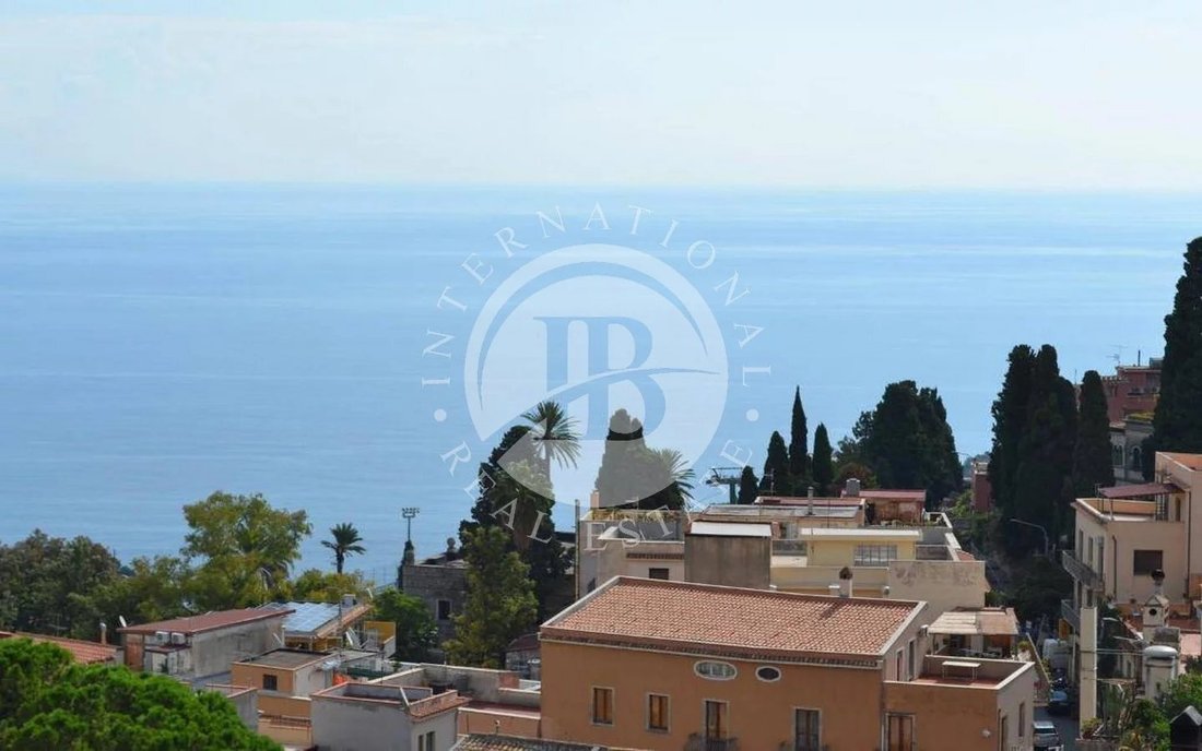 Villa in Taormina, Sicily, Italy 2 - 15125202