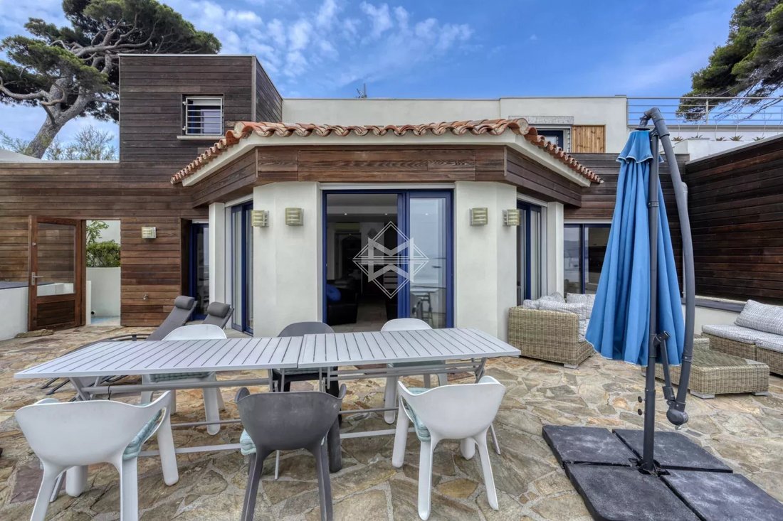 Villa in French Riviera, Provence-Alpes-Côte d'Azur, France 2 - 13110476