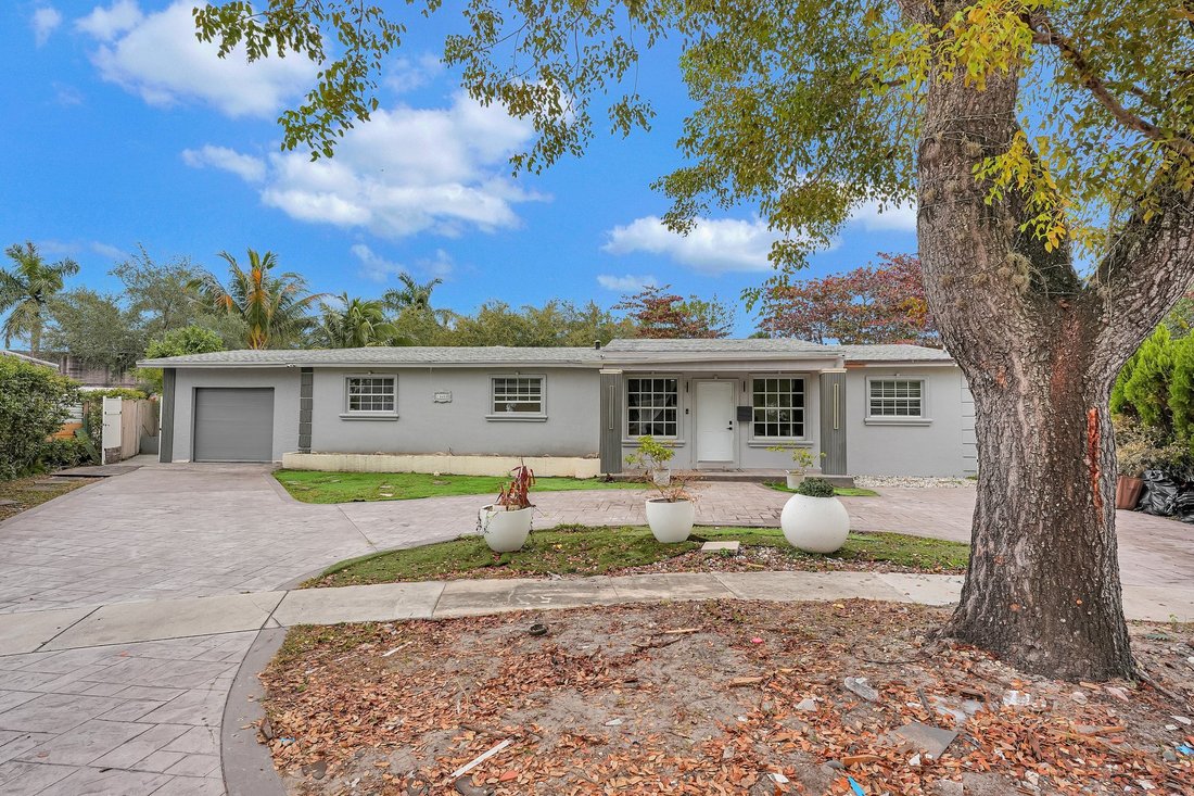House in North Miami Beach, Florida, United States 2 - 15124556