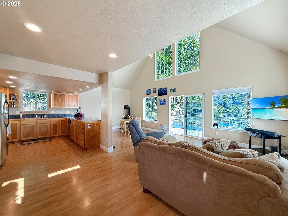 House in Brookings, Oregon, United States 2 - 15123531