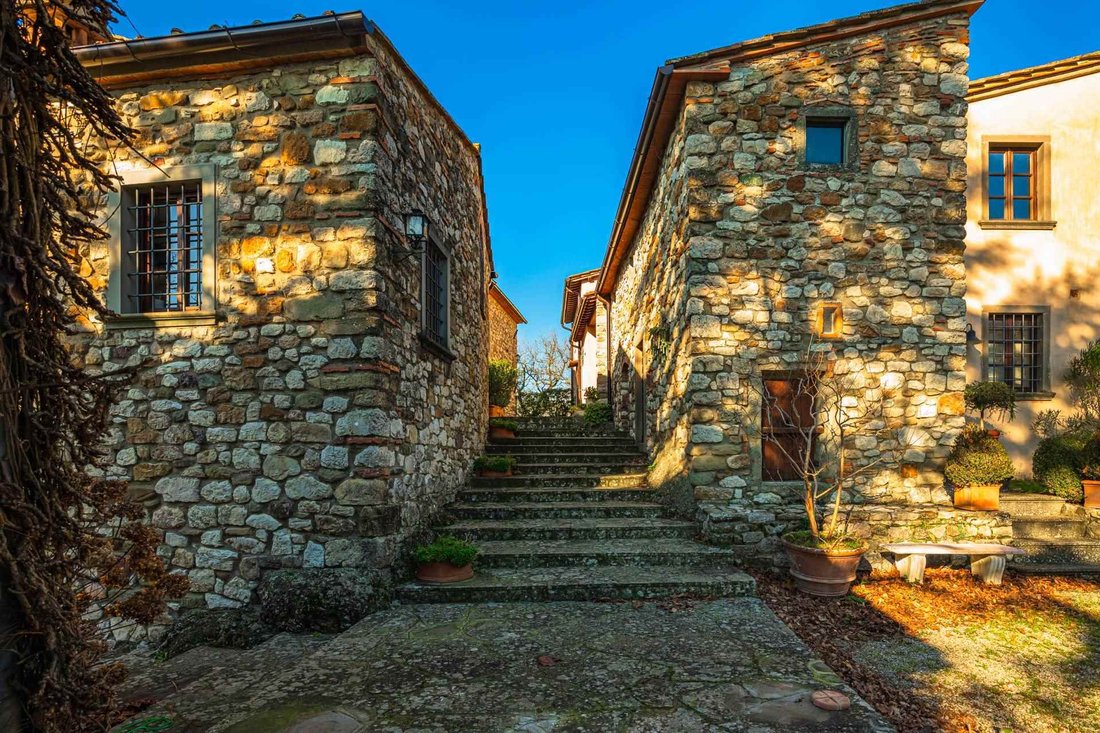 Scarperia e San Piero, Tuscany, Italy 4 - 15124975