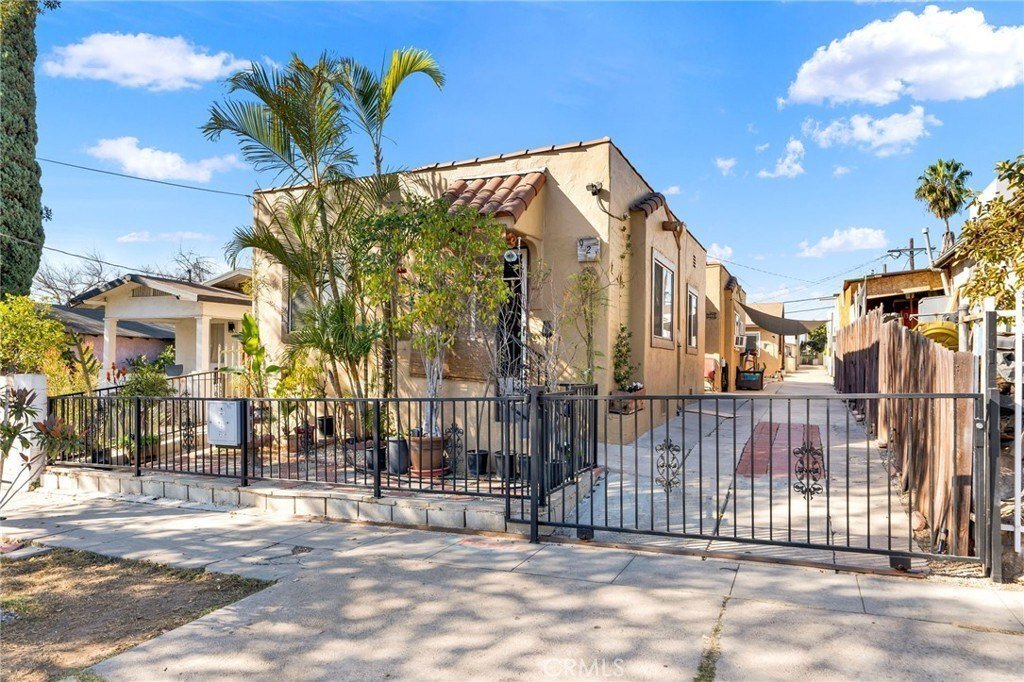 House in Los Angeles, California, United States 1 - 15123535